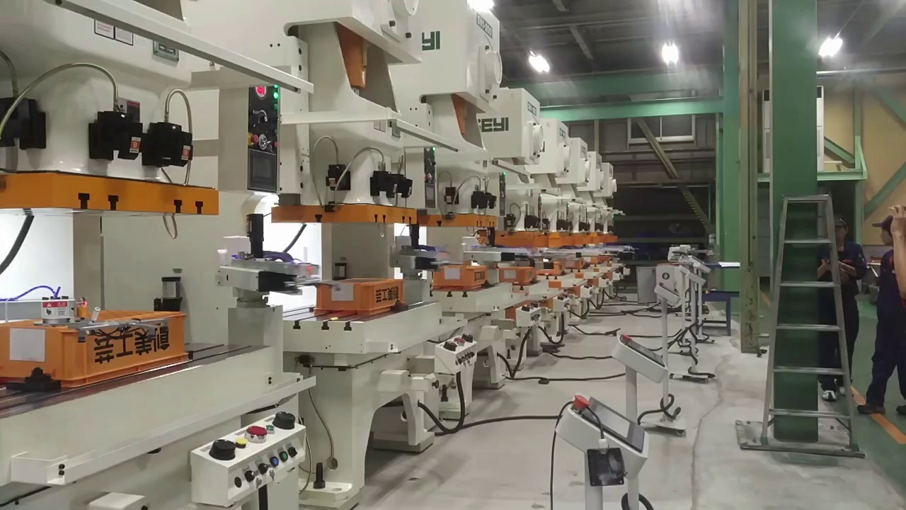 Stamping Flip Axis Robot