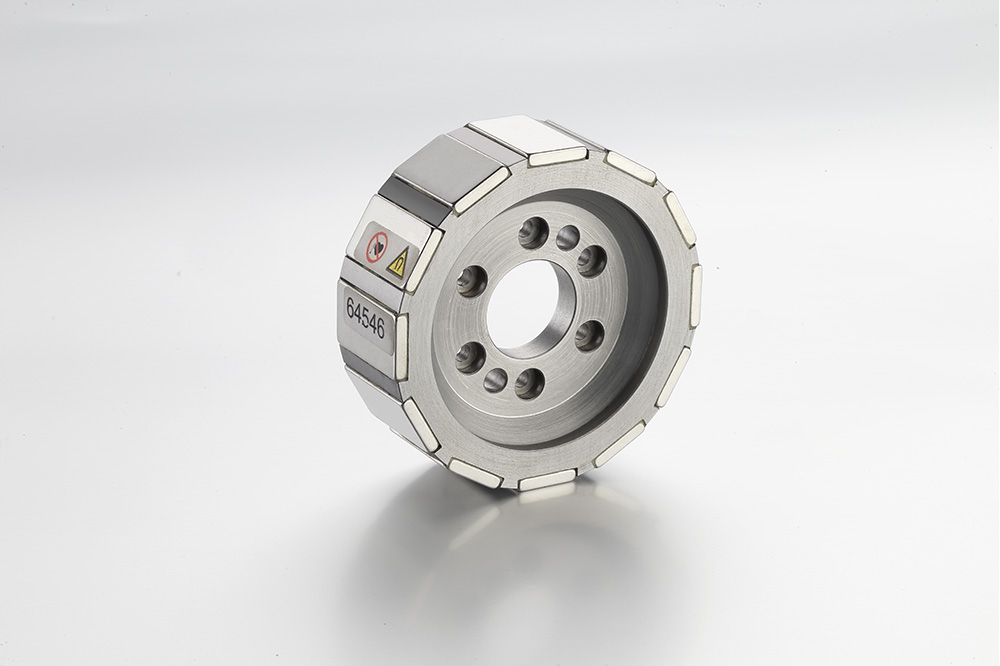 Embedded Surface Permanent Magnet Rotor--