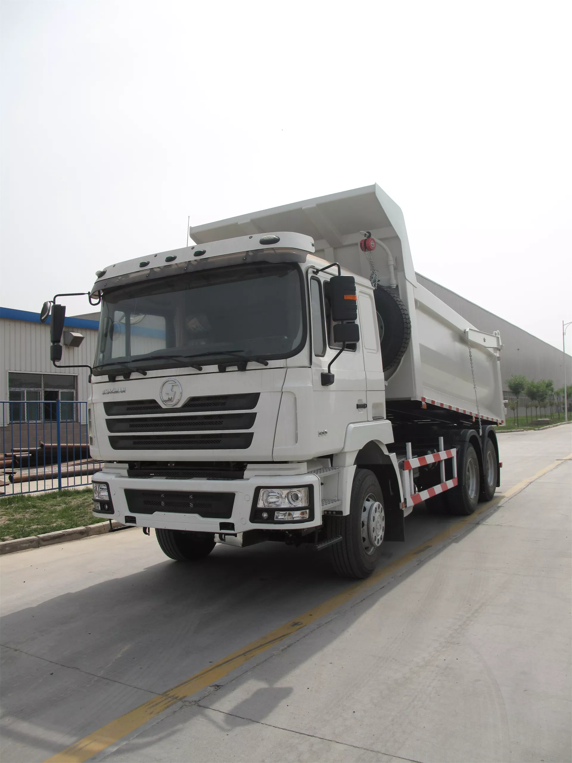 Camion Benne F3000 6X4 Blanc Big Box(6).jpg
