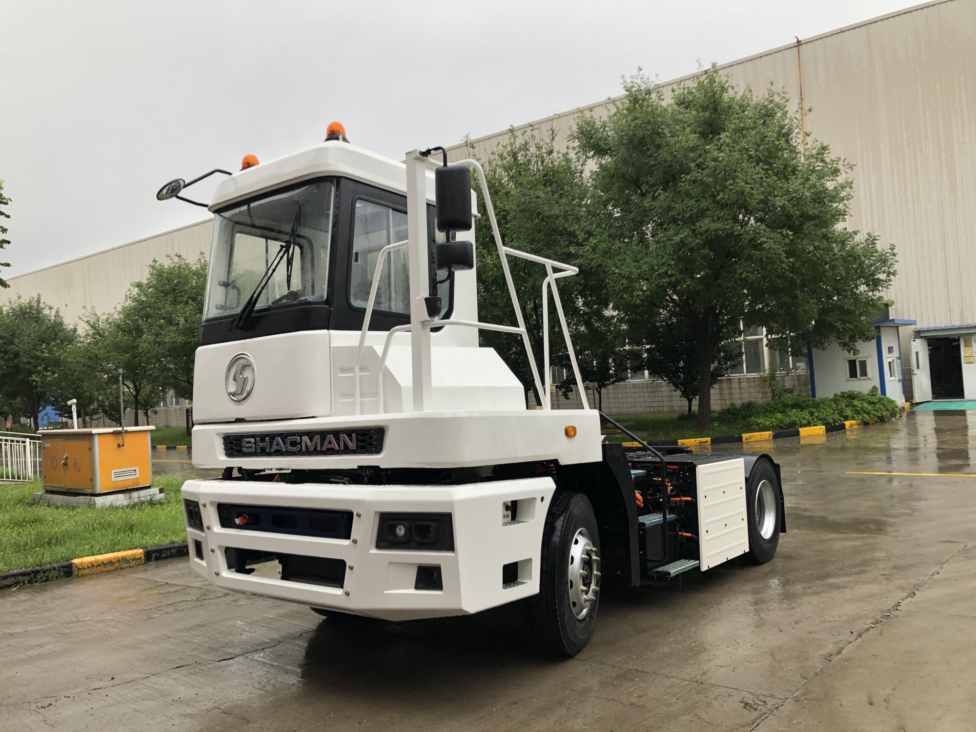SHACMAN Pure Electric Terminal Tractor,China truck