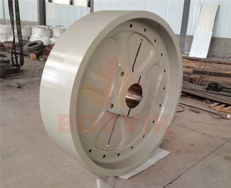 Flywheel and pulleyBogvik Wear Material