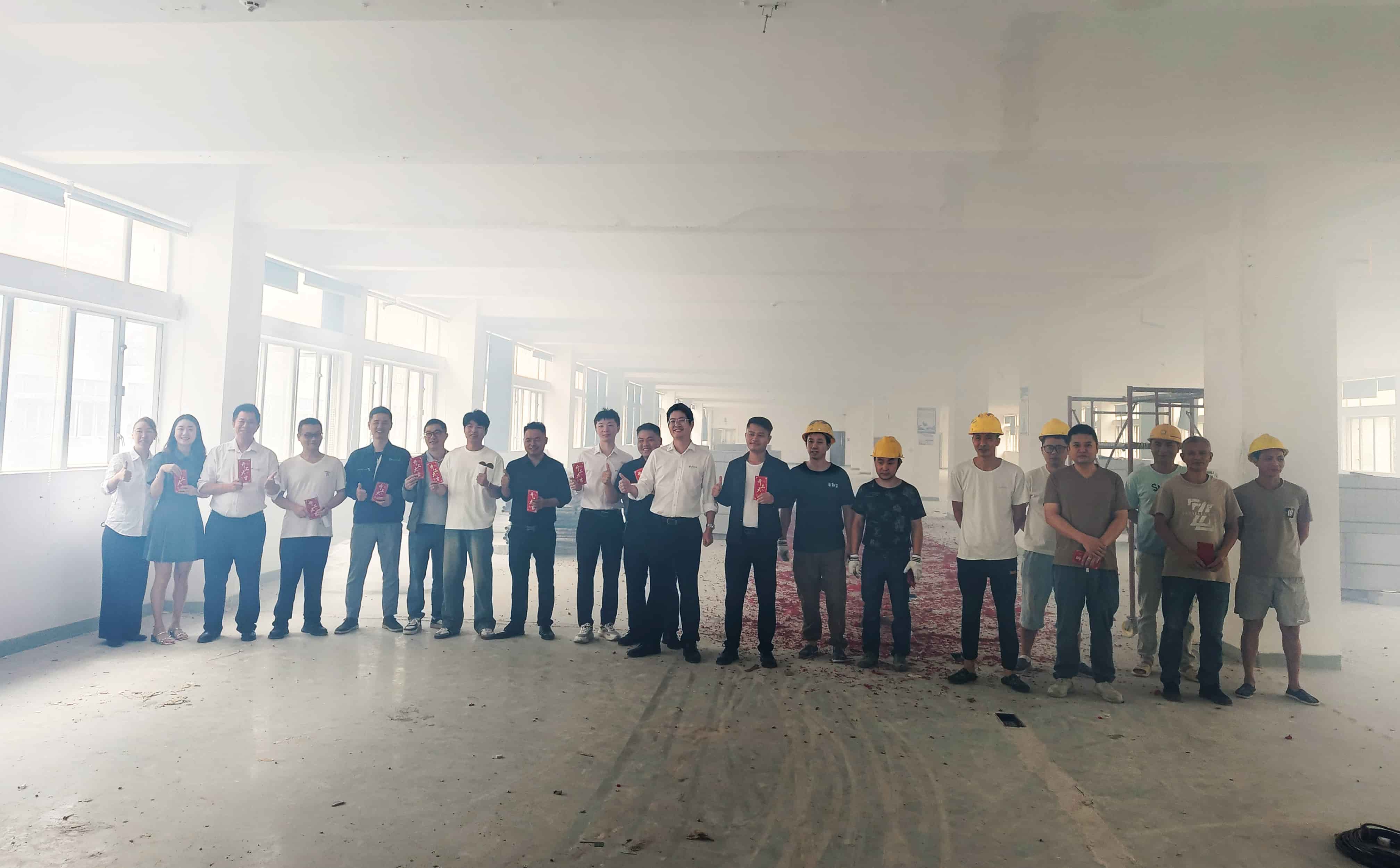 Elecod CEO take group photo at the PCS production line expansion ceremony.jpg