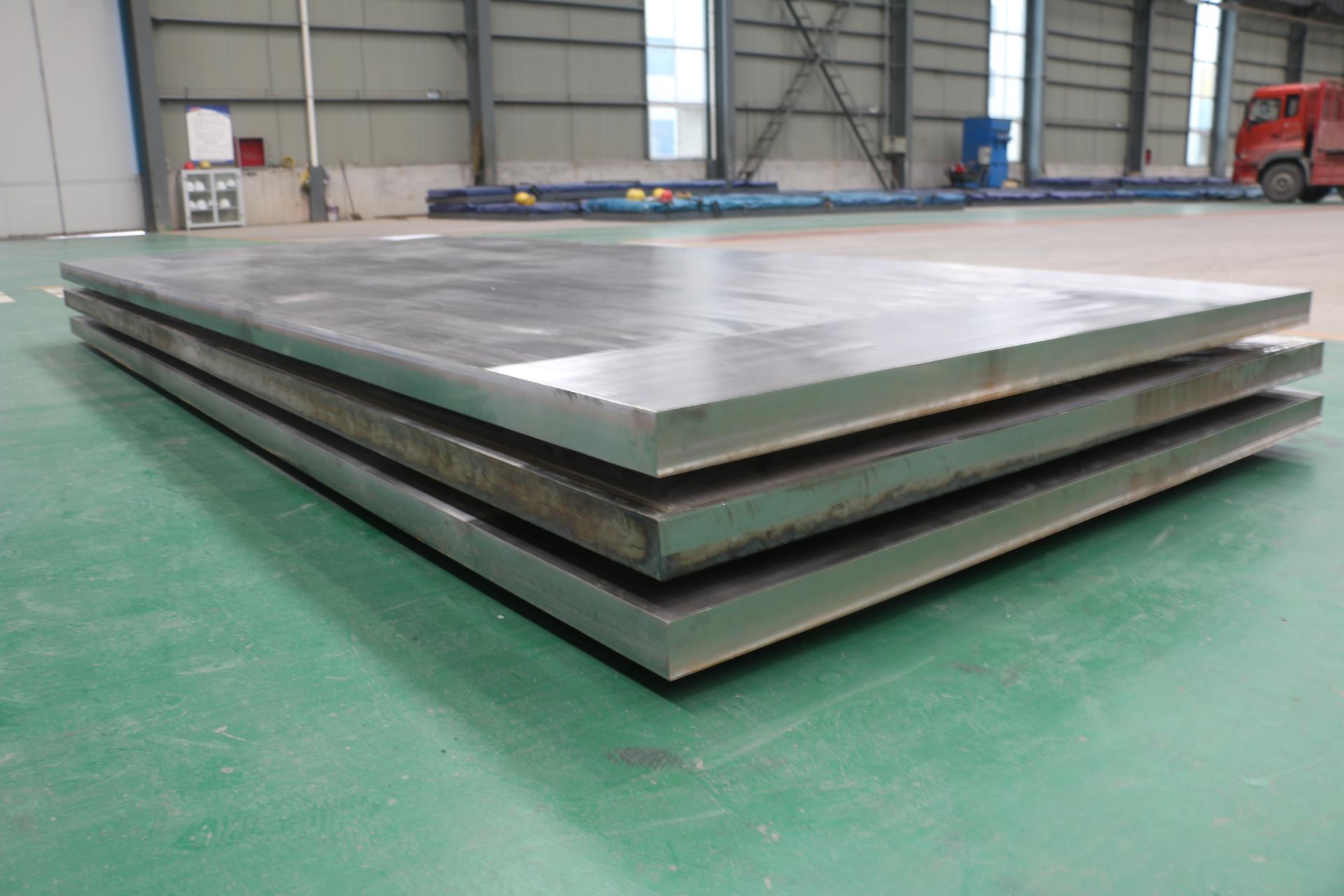 Titanium Alloy + Carbon Steel Clad Plate.JPG