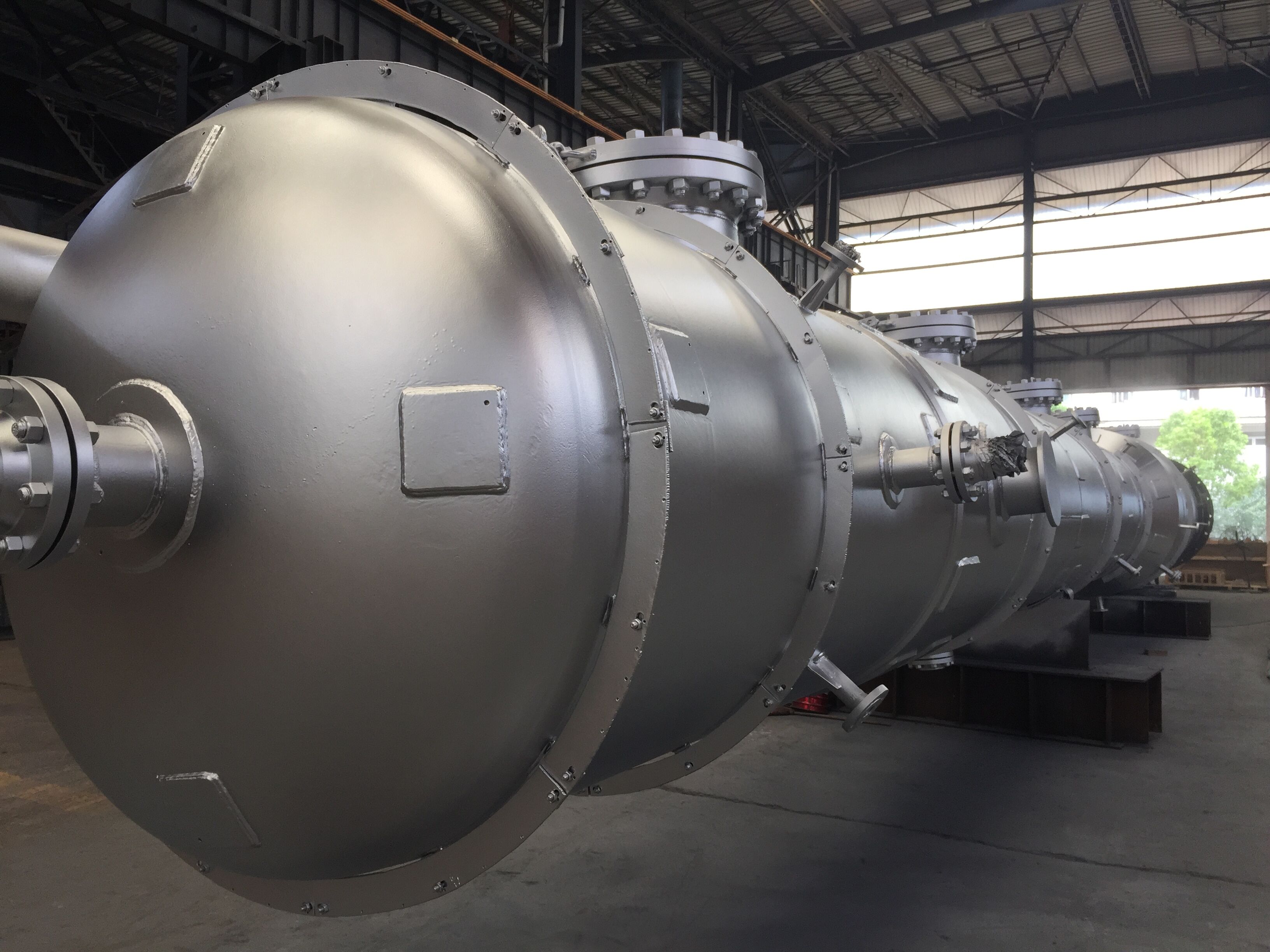 Why Use Explosion-Welded Clad Plates for Pressure Vessels