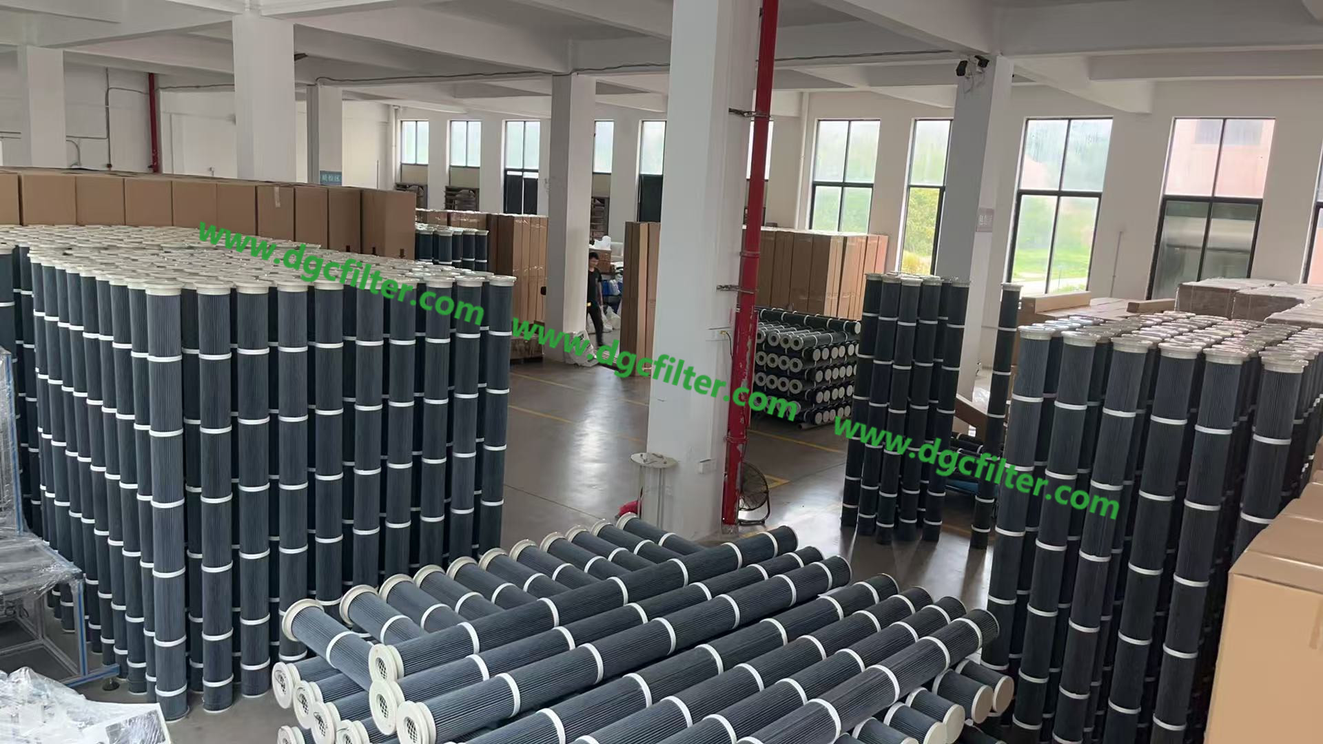 replace Donaldson filter cartriges (8).jpg