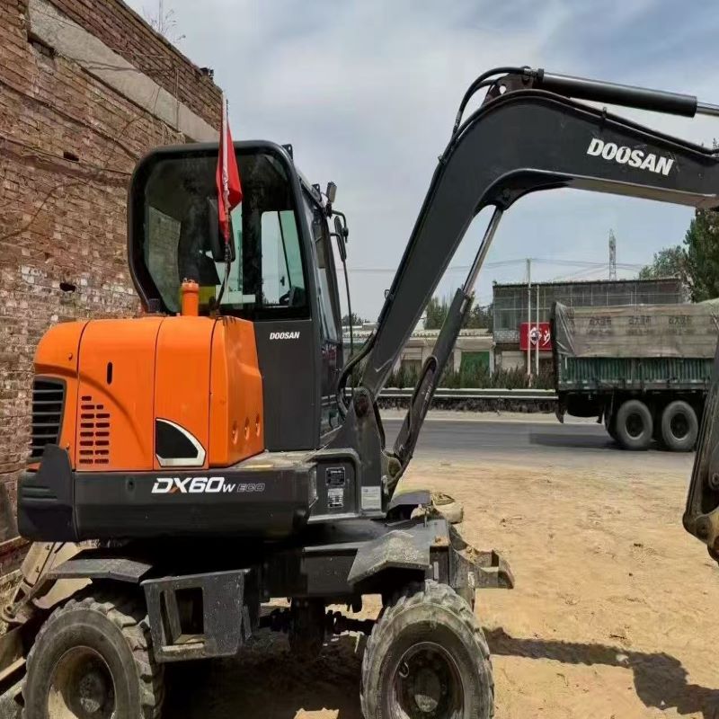 DOOSAN DX60W.jpg