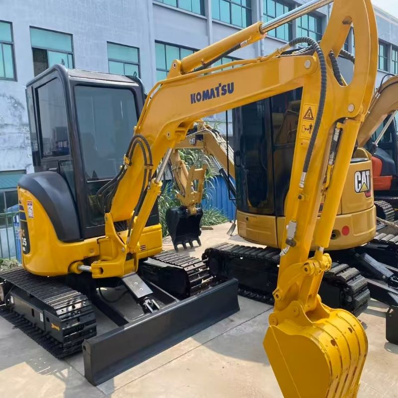 Komatsu PC35.jpg