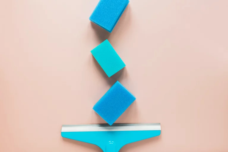 How Magic Eraser Simplifies Deep Cleaning for Bathroom Surfaces (1).jpg