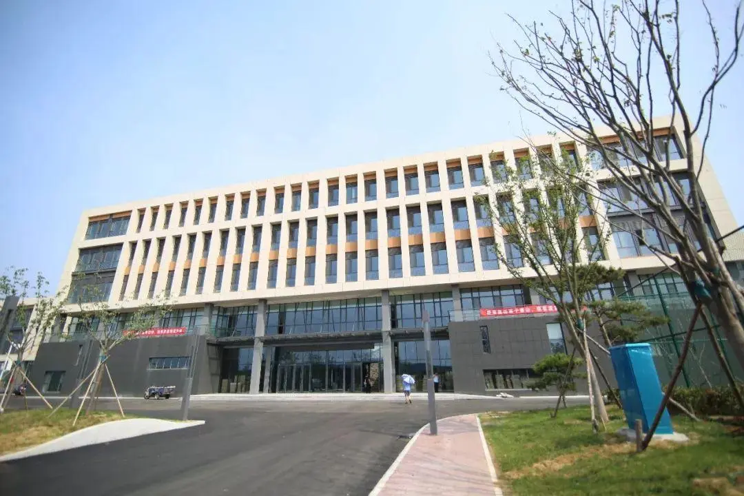 威海一中新校区.jpg