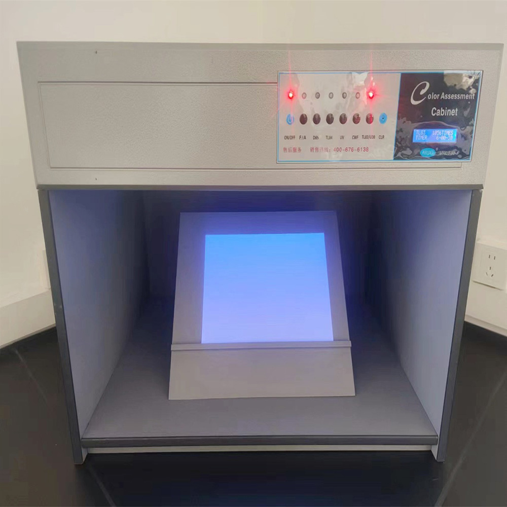 Color assessment cabinet