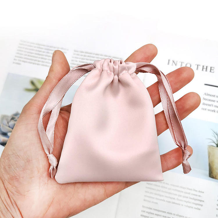 Jeweley pouch7.jpg