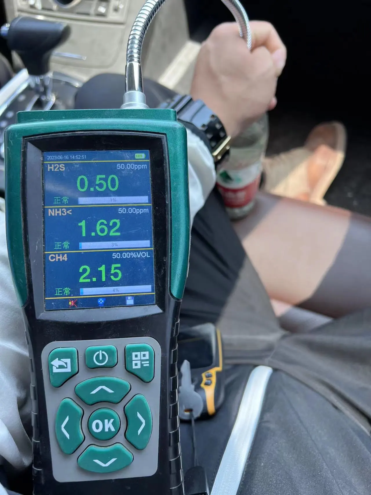 Portable pump suction multi gas detector showing H2S 0.50 ppm, NH3 1.62 ppm and CH4 2.15 %VOL in field inspection