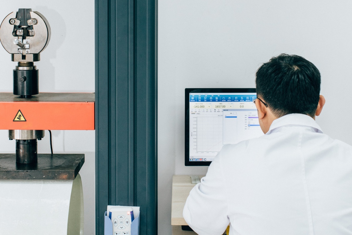 研发3 力学性能测试.jpg