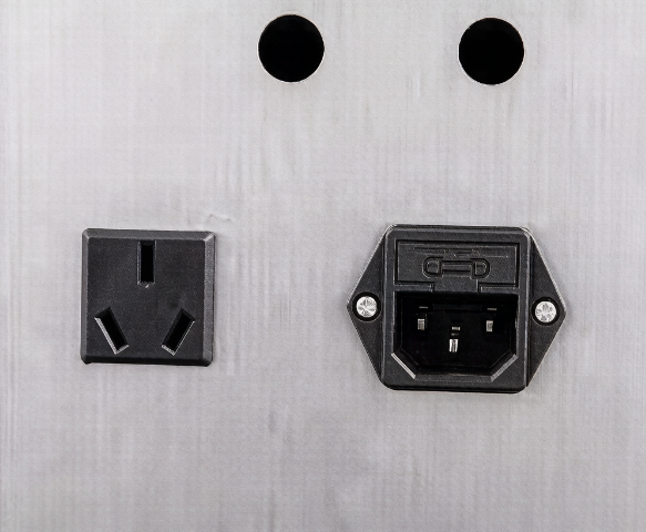 绝缘电源接口 Insulated Power Interface.png