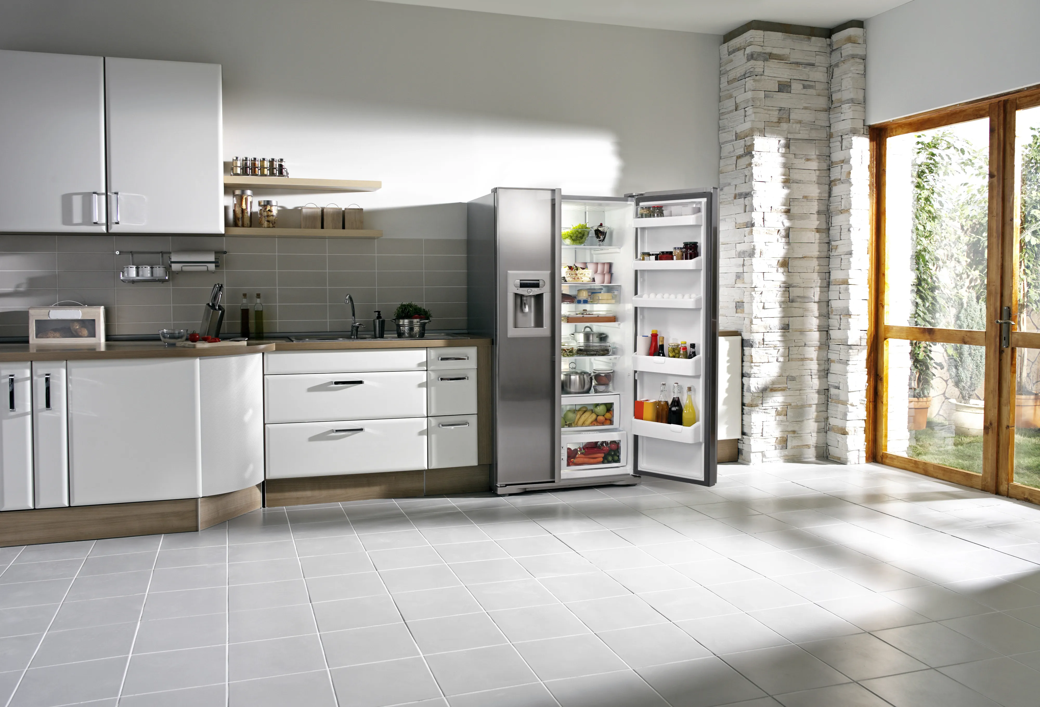 花瓣素材_Modern+kitchenWide+angle+shot+of+a+domestic+kitche_232267.jpg