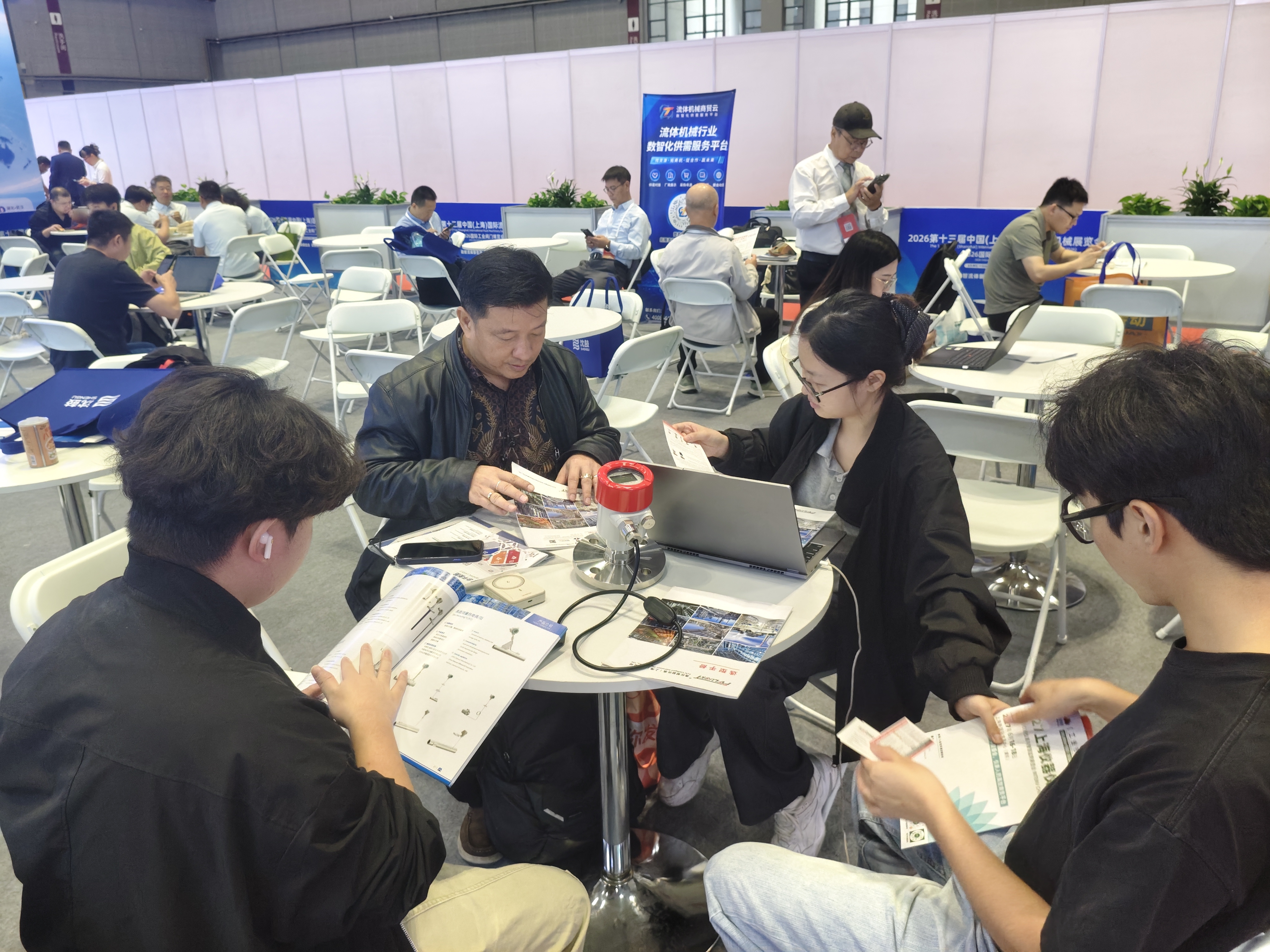 上海展会3.jpg